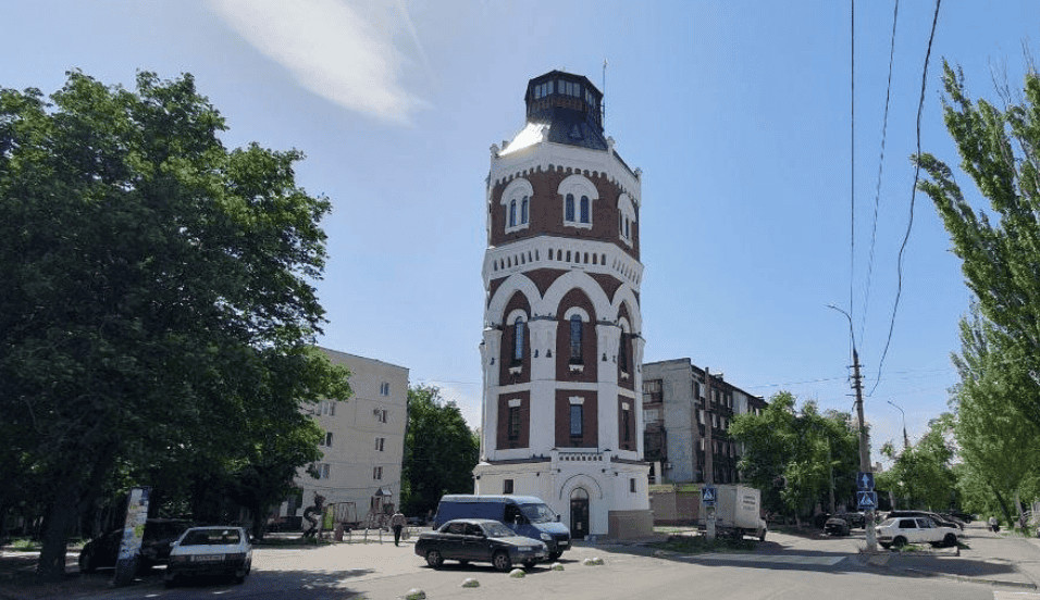 Зображення посту: У Маріуполі окупанти відремонтували вежу в центрі міста