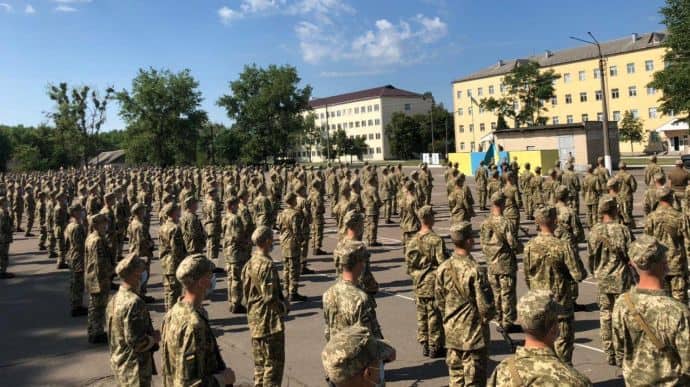 Стаття: Сухопутні війська спростовують фейк: мобілізовані засуджені не втікали з навчального центру на Чернігівщині