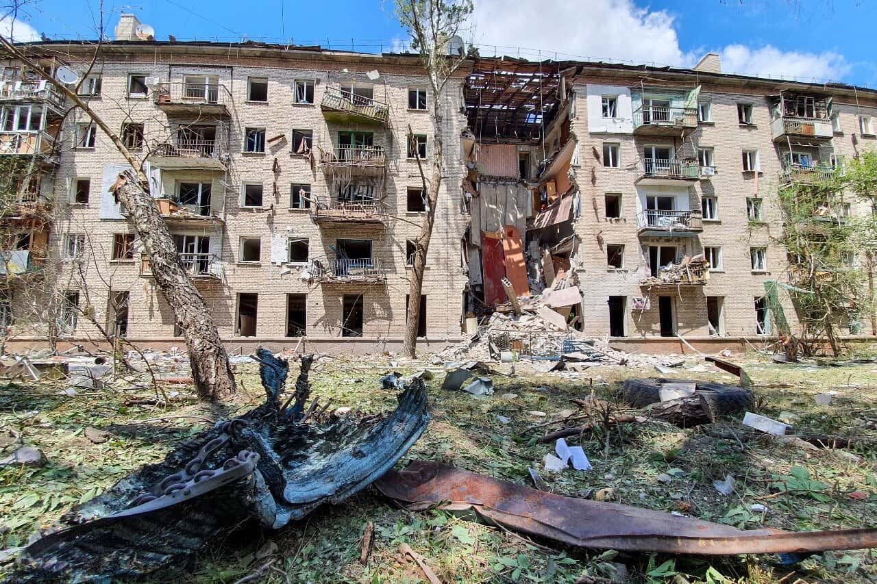 Стаття: Окупаційна влада у Луганську не хоче відновлювати зруйнований будинок