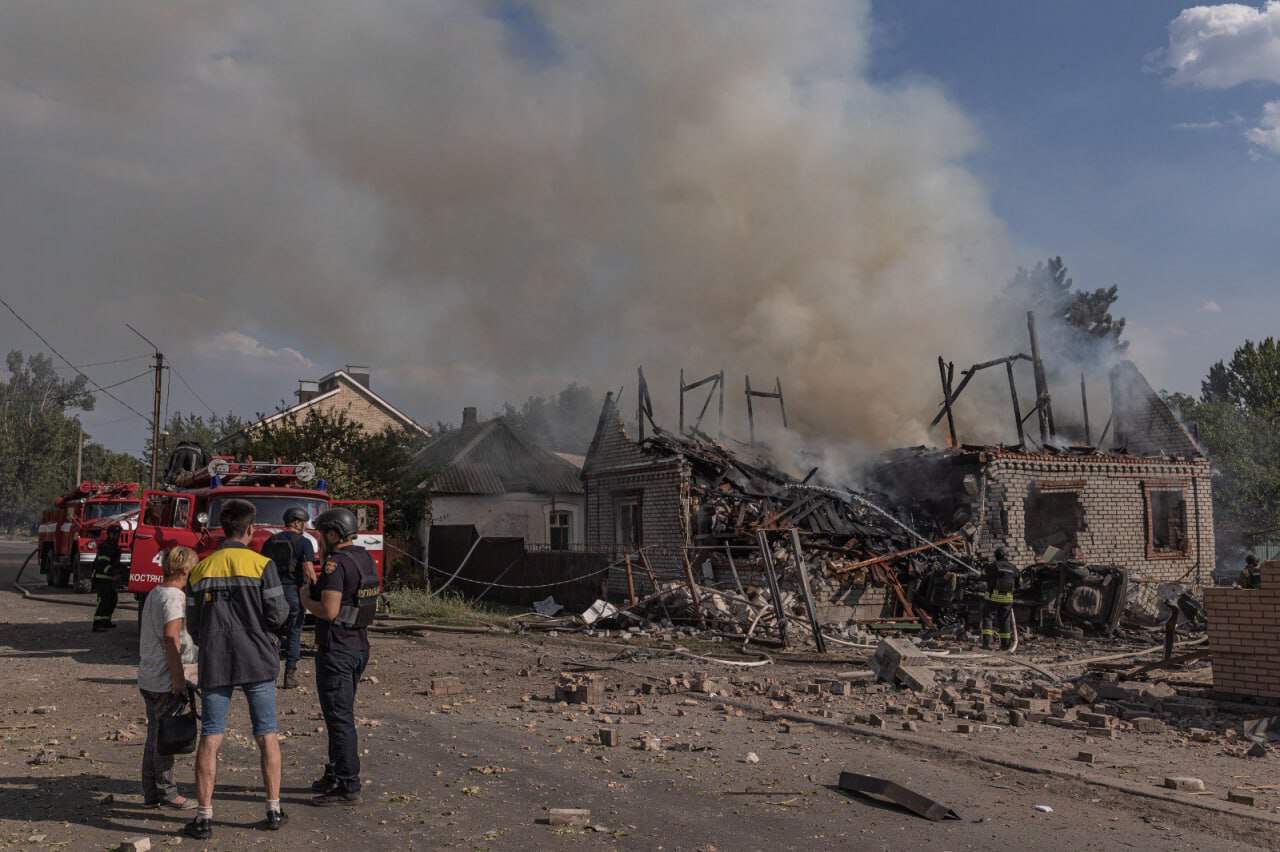 Стаття: Одна людина поранена: окупанти вдарили по Костянтинівці