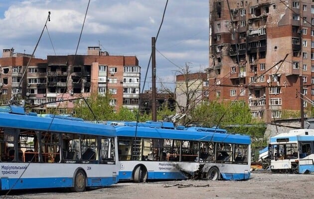 Зображення посту: У Маріуполі міський транспорт у критичному стані: працюють автобуси, «списані» з Росії