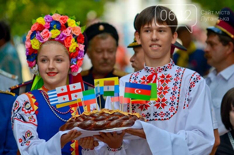 Зображення посту: «Хочеться повернутися у минуле»: спогади переселенців про День Незалежності за рік до початку російської окупації