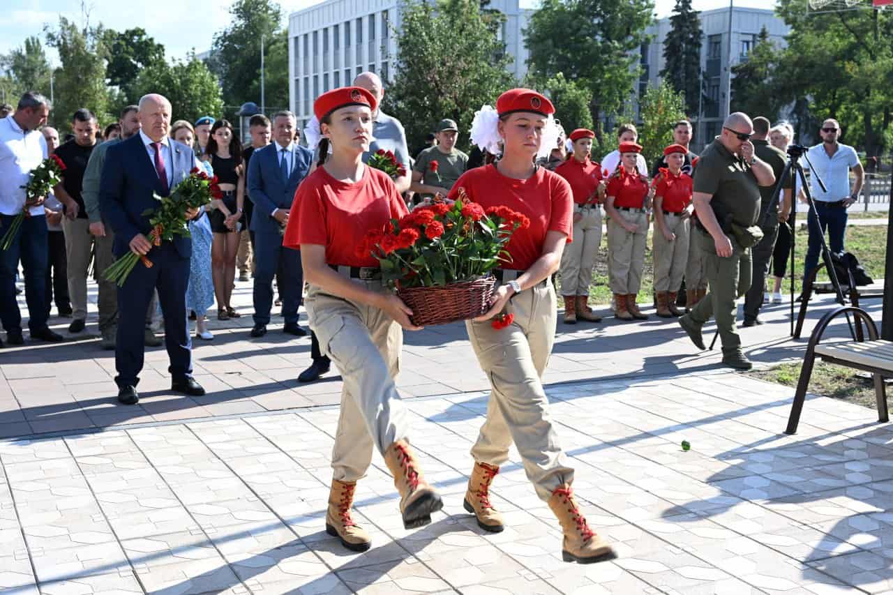 Зображення посту: В окупованому Маріуполі планують відкрити будинок «Юнармії»