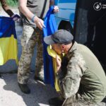 Зображення посту: Обмін в День Незалежності: азовці розкритикували владу через повернення полонених