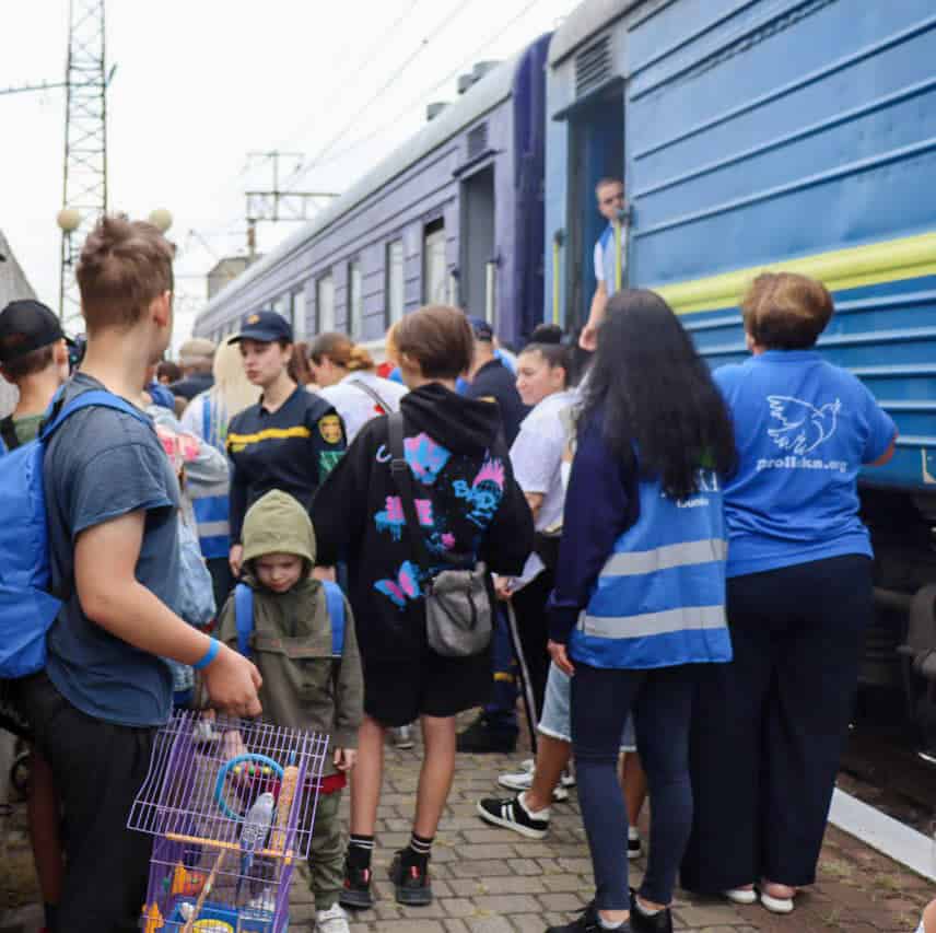 Зображення посту: Закарпаття прийняло потяг з евакуйованими мешканцями Донеччини