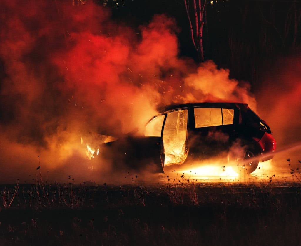 Зображення посту: У Дніпрі невідомі спалили автівку військової з Донеччини