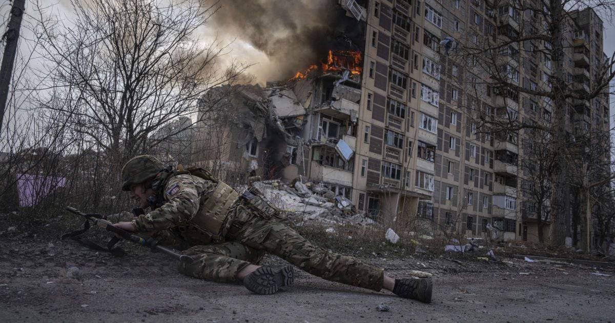 Стаття: ЗСУ зупинили просування військ окупантів на Торецькому напрямку 