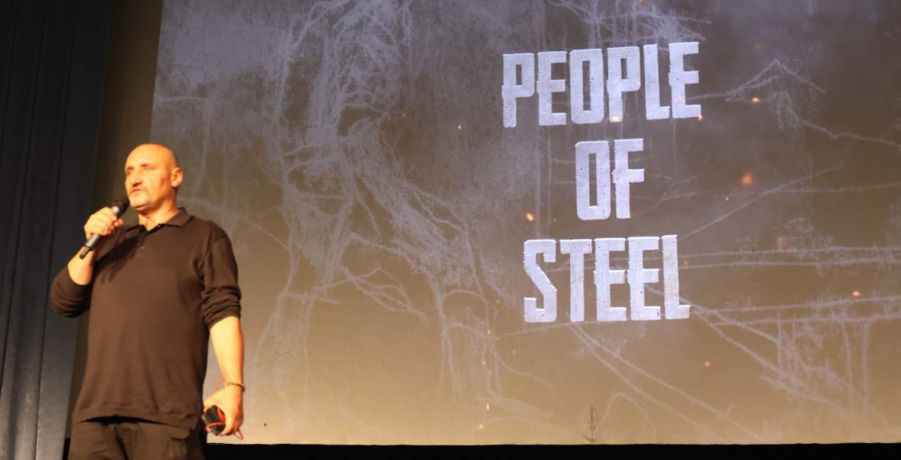 Стаття: У Києві презентували документальний фільм «People of Steel/Люди зі Сталі» про оборону Маріуполя