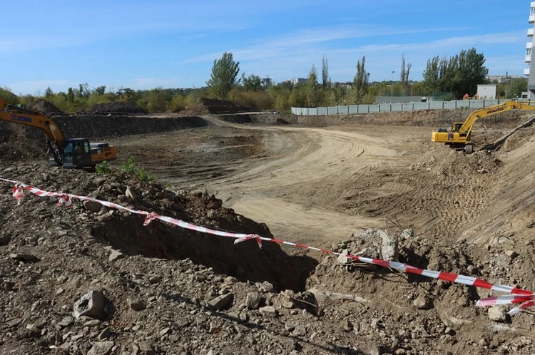 Стаття: Окупанти заявили, що вперше за десять років збудують багатоповерхівку у Донецьку