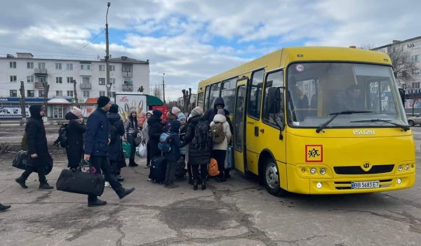 Стаття: З Донеччини розпочали евакуацію на Прикарпаття