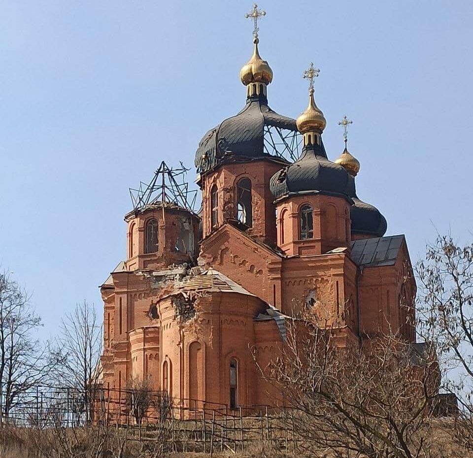 Стаття: Священики московського патріархату «наводили» вогонь у Маріуполі