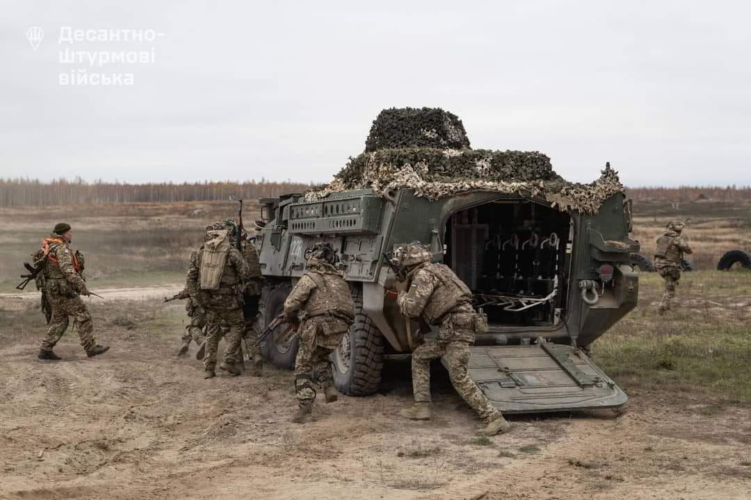 Стаття: Російські війська атакували позиції ЗСУ на Луганщині, а з Донеччини евакуювали ще 20 дітей