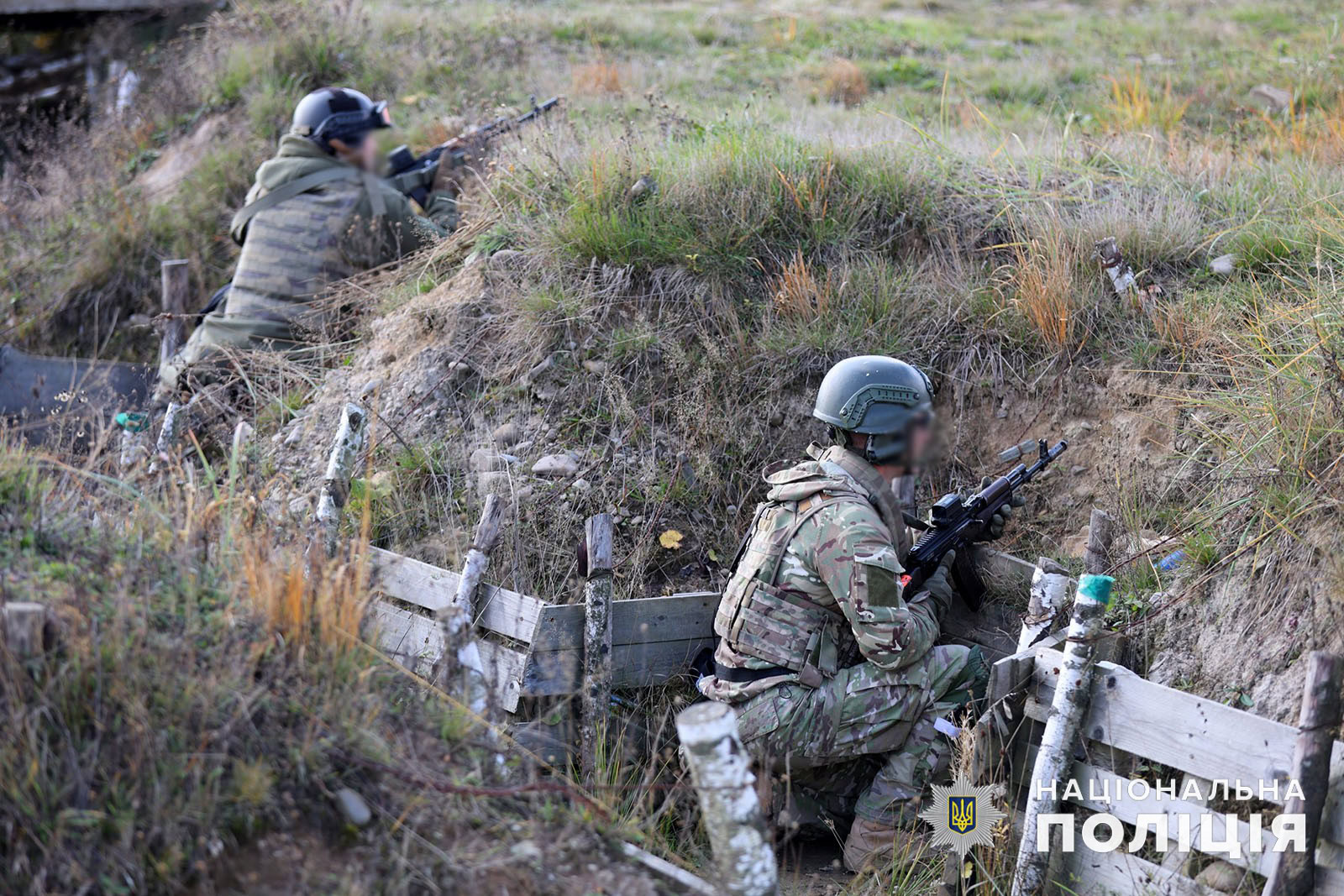 Стаття: «Азов» підготував поліцейських Донеччини до боїв – новий стрілецький батальйон вже на фронті