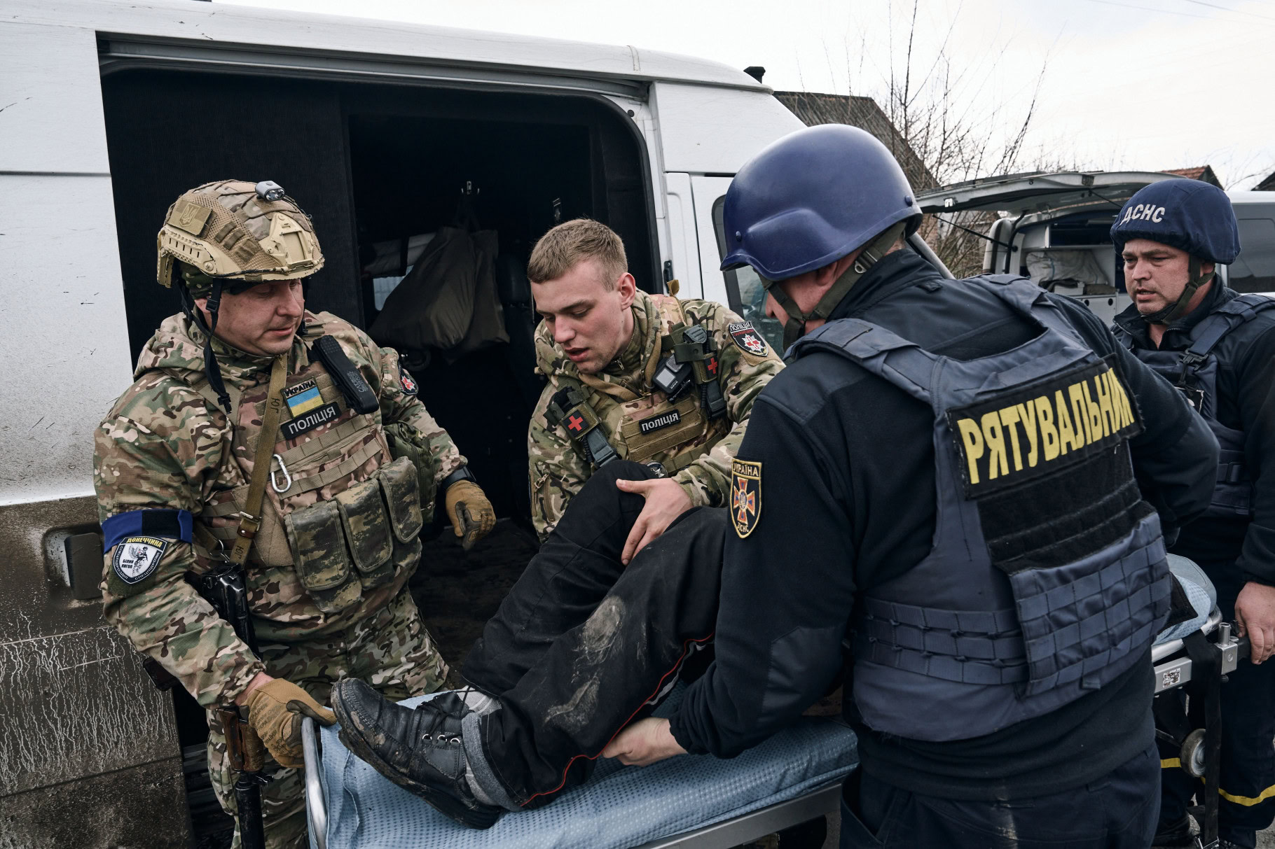 Зображення посту: «Білі янголи» врятували майже 10 тисяч людей на Донеччині