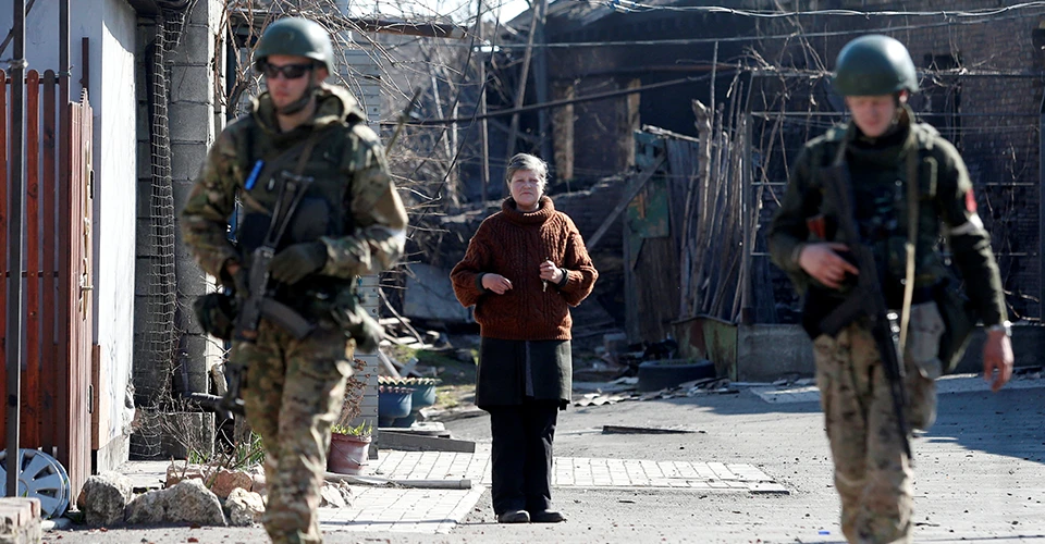 Стаття: Жителів окупованої Луганщини позбавили мобільного зв’язку