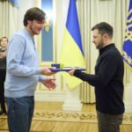 Зображення посту: Відзнаку «Золоте серце» отримали двоє волонтерів з Донеччини