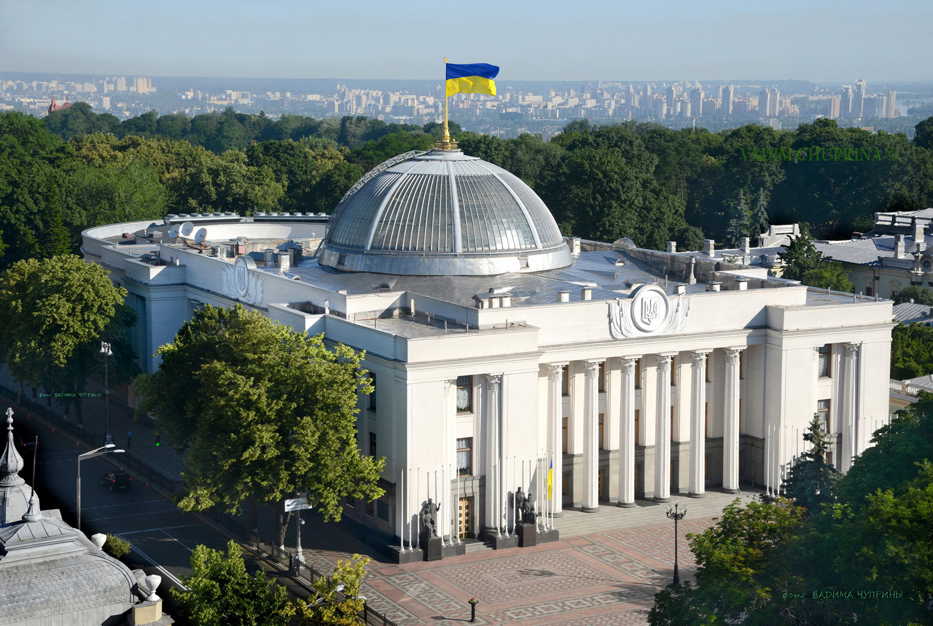 Стаття: Верховна Рада скасувала розгляд скандального законопроєкту направленого проти журналістів