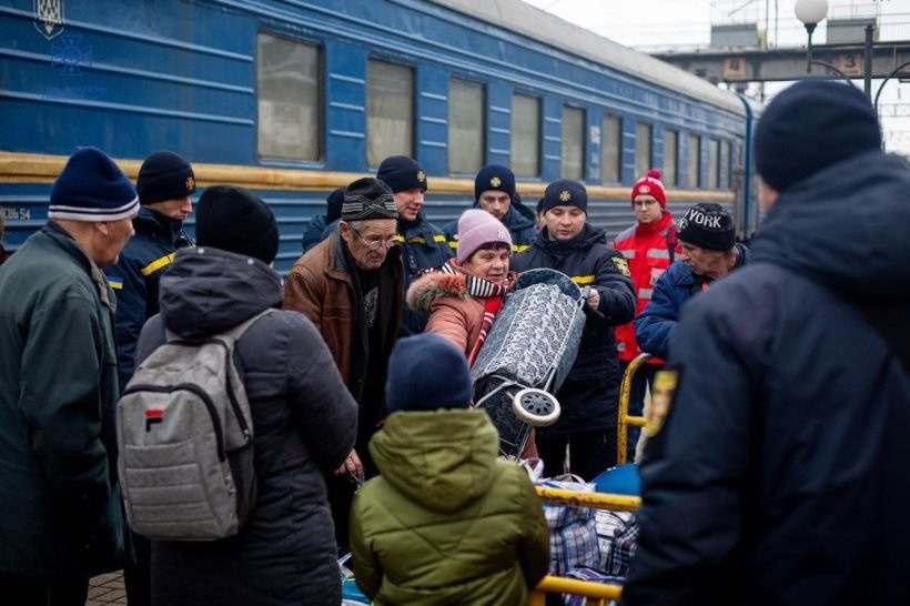 Зображення посту: Переселенці з Донеччини вперше виїхали евакуаційним поїздом на Прикарпаття