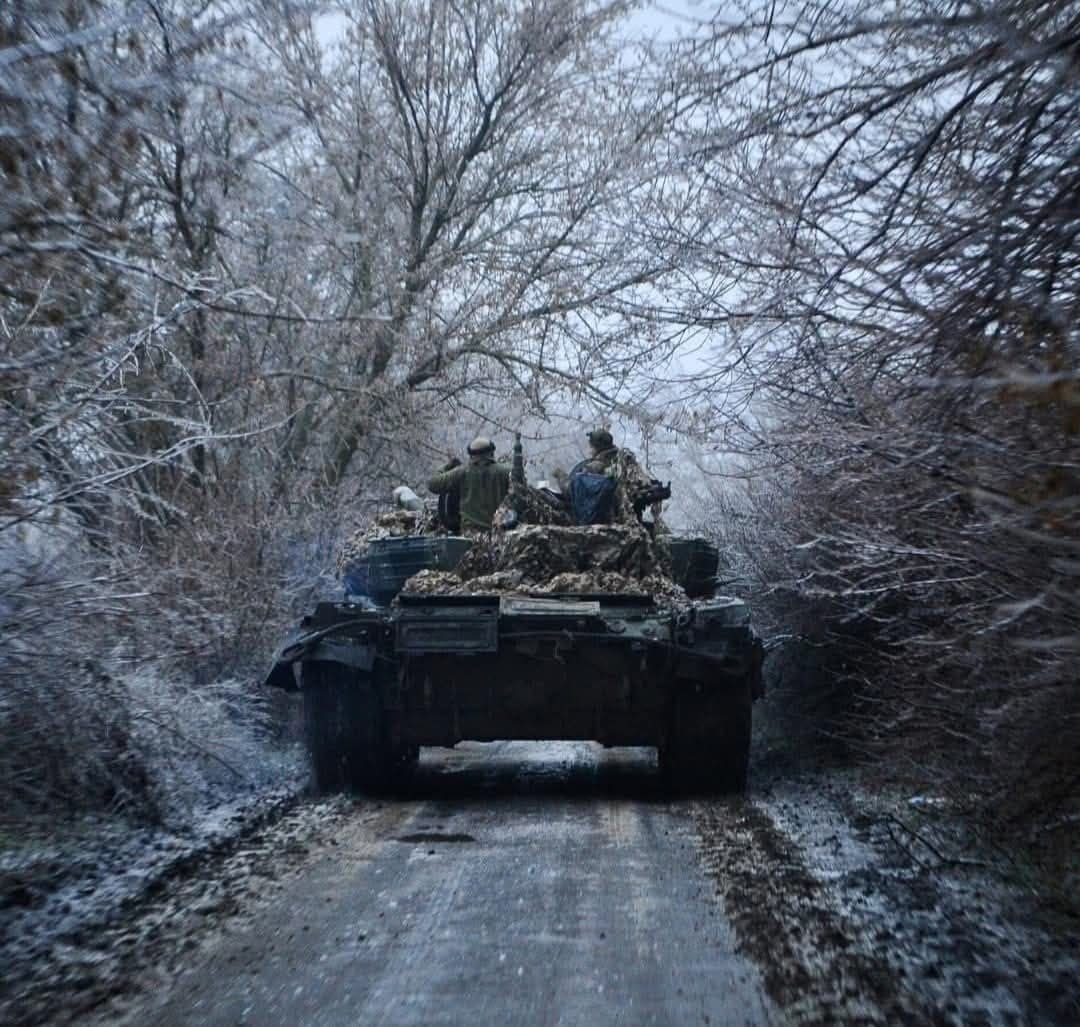 Стаття: Росіяни збільшили кількість бойових зіткнень на Луганщині. На Донеччині ворог обстріляв 6 населених пунктів