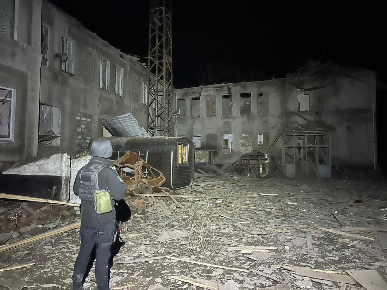 Зображення посту: Окупанти намагаються просунутись на Луганщині, а з Донеччини евакуювали 42 дитини