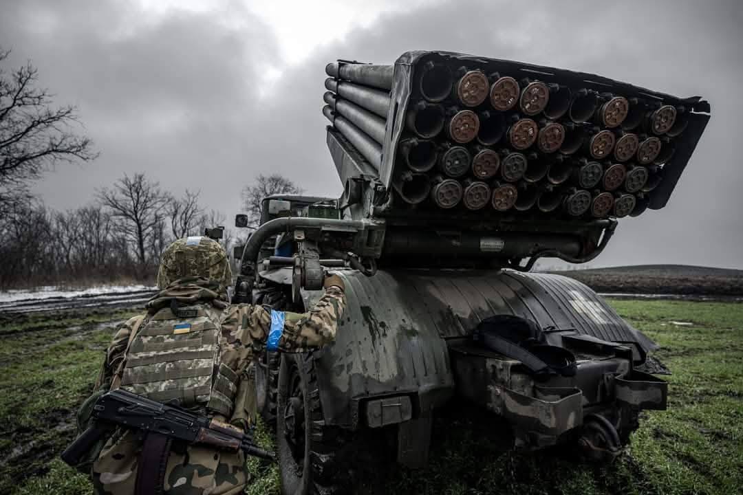 Стаття: Генштаб ЗСУ: Українські захисники відбили 184 атаки ворога за добу, знищено понад 1500 окупантів