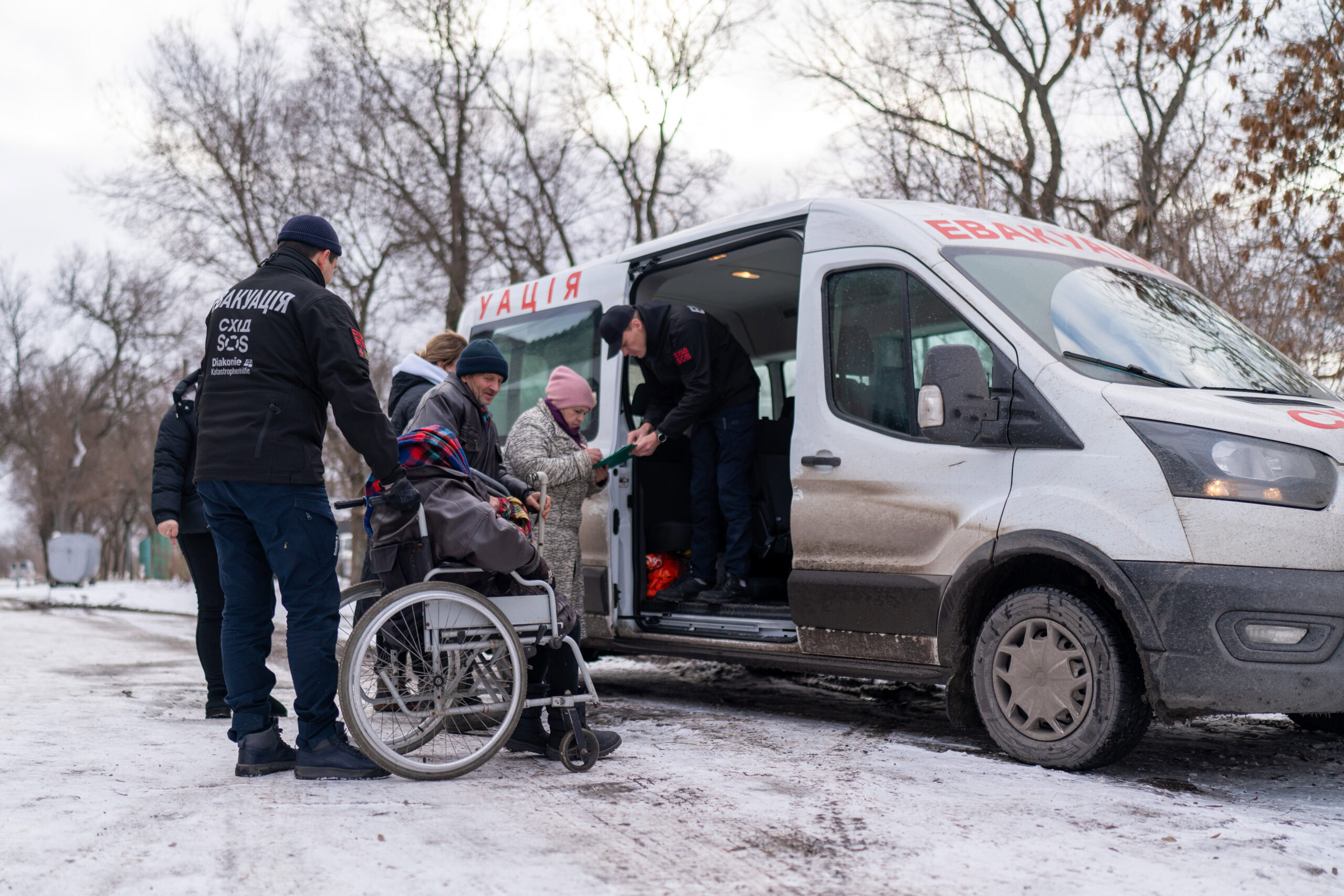 Стаття: «Схід SOS» закликає до евакуації на Дніпропетровщині. З яких громад?