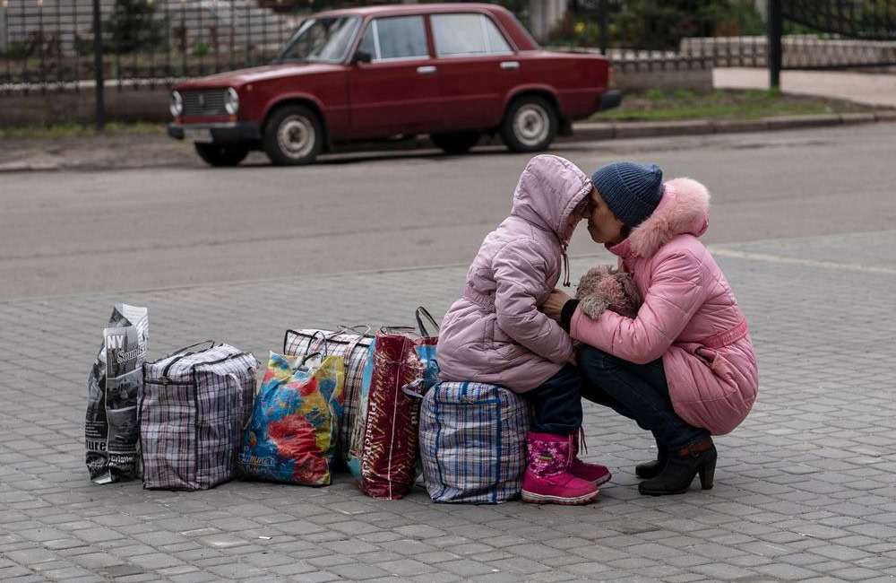 Стаття: Переселенки можуть долучитися до менторської програми й змінити професію