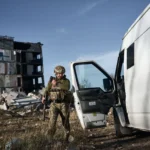Зображення посту: «По всій Україні стріляють, то краще загинути вдома». Як «Білі янголи» вмовляють людей на евакуацію