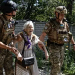 Зображення посту: «По всій Україні стріляють, то краще загинути вдома». Як «Білі янголи» вмовляють людей на евакуацію
