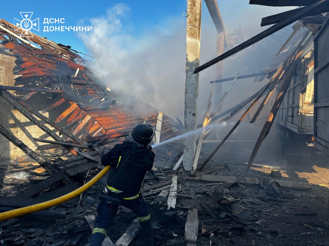 Зображення посту: У Добропіллі окупанти поцілили по шахті «шахедами»: одна людина поранена