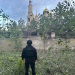 Зображення посту: У Костянтинівці окупанти пошкодили обстрілом церкву та поховання часів Другої світової війни