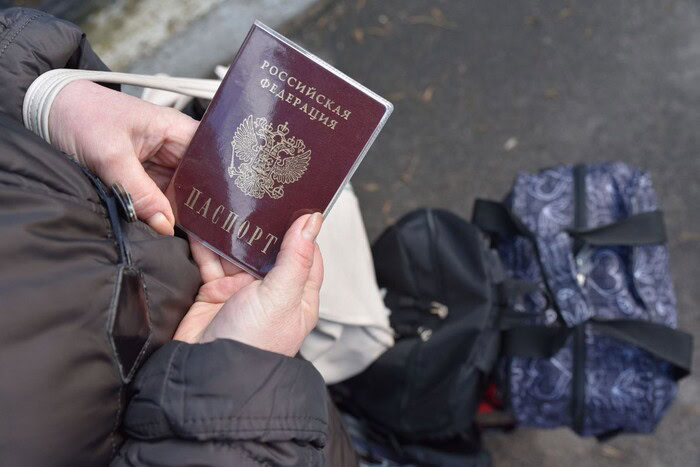Стаття: Росіяни повідомили, що видали ще 9 тисяч паспортів українцям на окупованій Донеччині