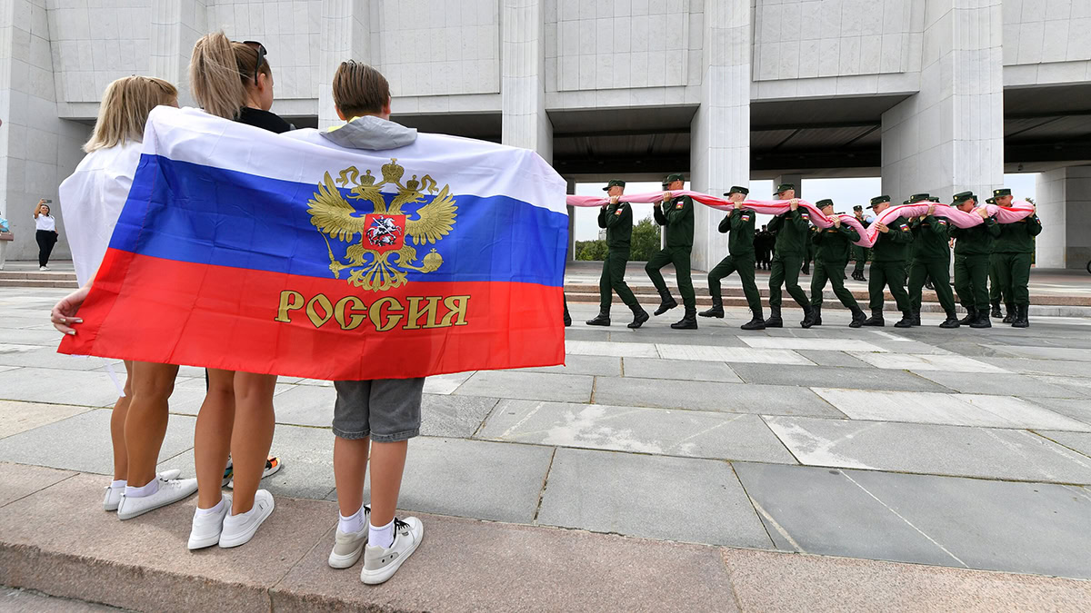 Стаття: Росія планує відкрити у Маріуполь найбільший центр «патріотичного виховання» для дітей