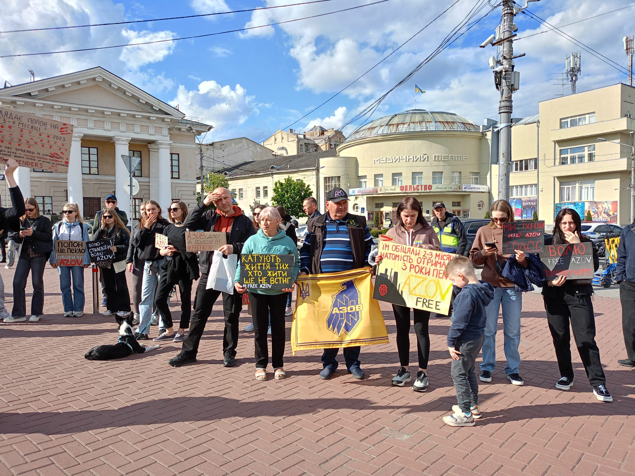 Зображення посту: «Наші сини для них – терористи». Рідні захисників Маріуполя нагадали про третій рік у полоні