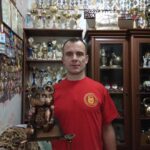 Зображення посту: «Показую фото зруйнованого дому: спортсмен з Волновахи розповідає про злочини росіян за кордоном