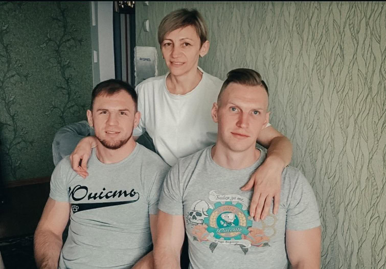 Зображення посту: «Наші сини для них – терористи». Рідні захисників Маріуполя нагадали про третій рік у полоні