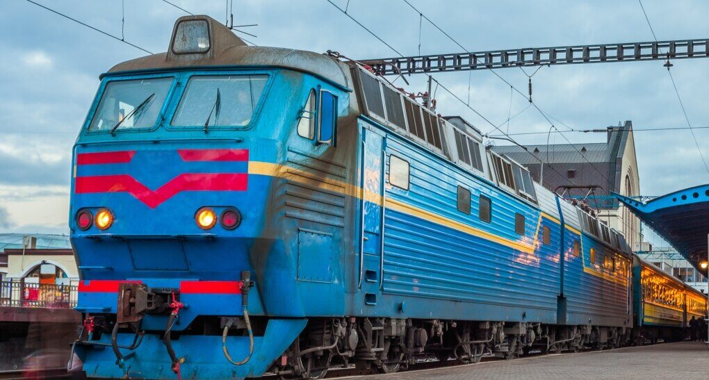 Стаття: Російські військові атакували цивільний вантажний потяг на Донеччині