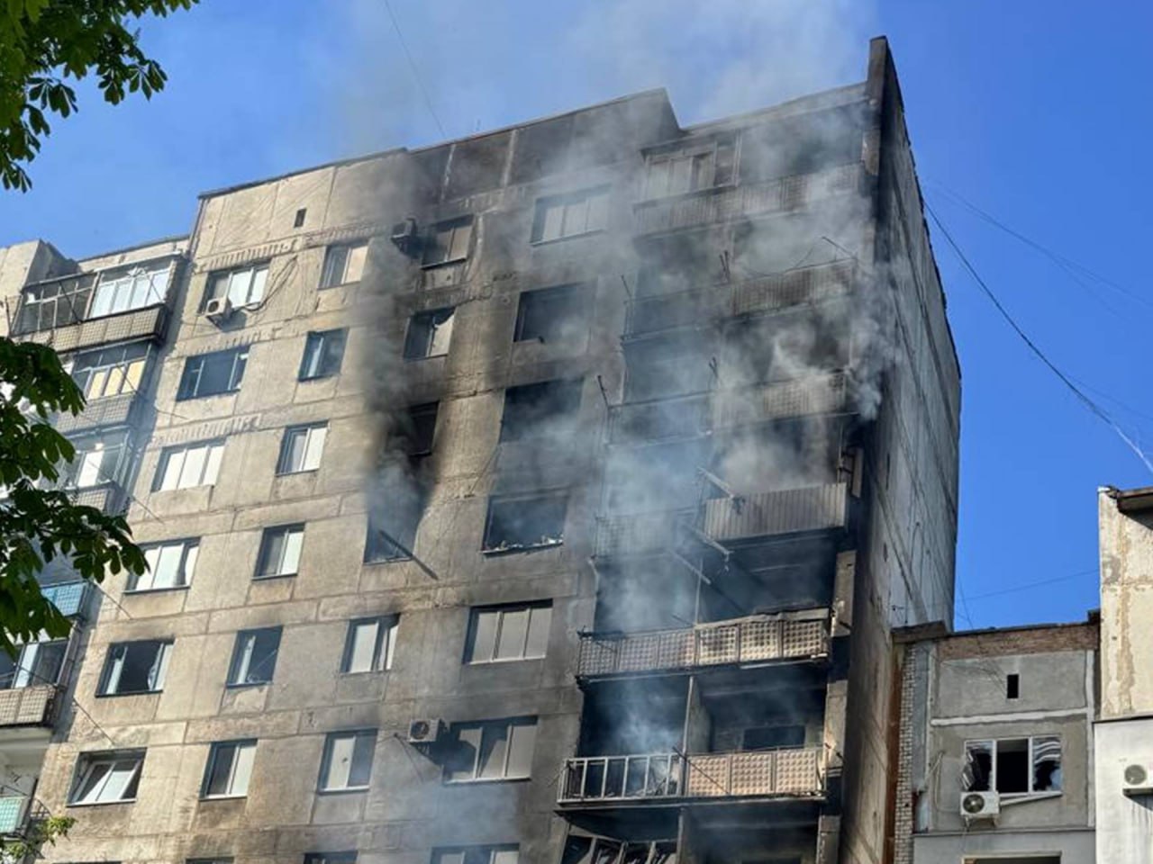 Стаття: Окупанти скинули три авіабомби на Покровський район: двоє людей загинули