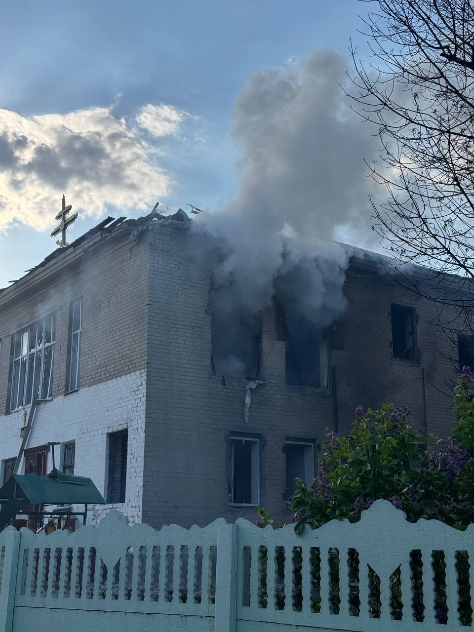 Зображення посту: Окупанти обстріляли храм у Добропіллі та промислову зону в Краматорську: одна людина загинула