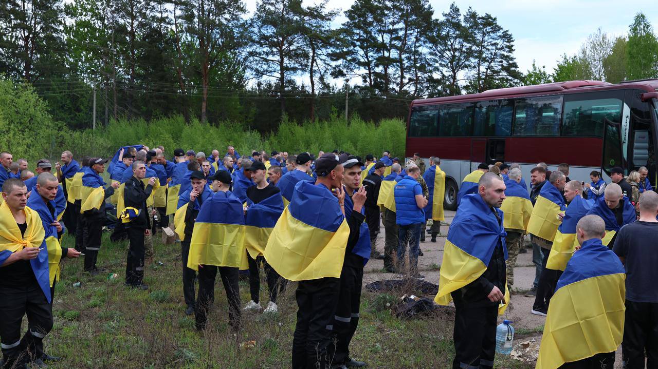 Зображення посту: Україна повернула ще 205 військовополонених під час обміну
