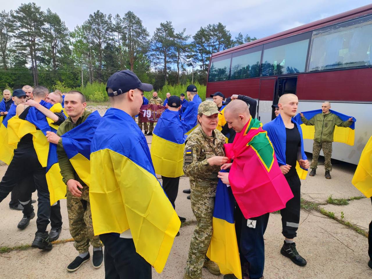 Зображення посту: Україна повернула ще 205 військовополонених під час обміну