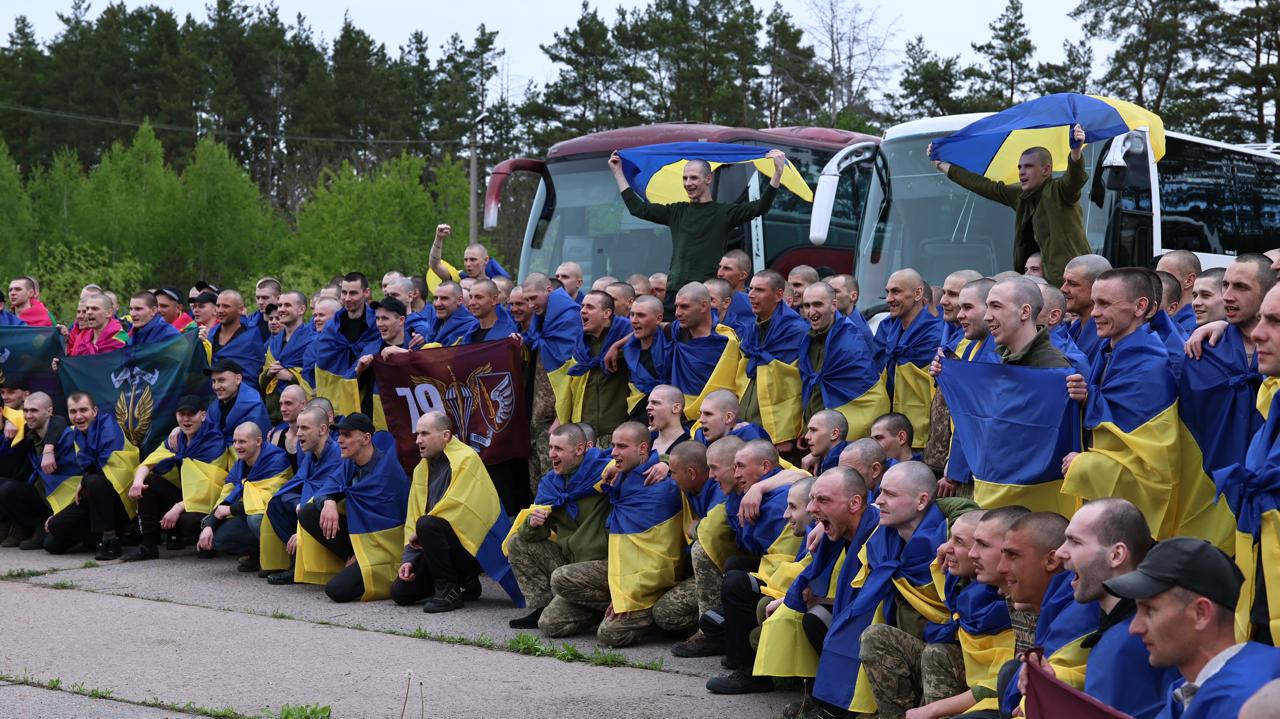 Стаття: З полону повернувся 23-річний захисник Маріуполя Денис Черемисов