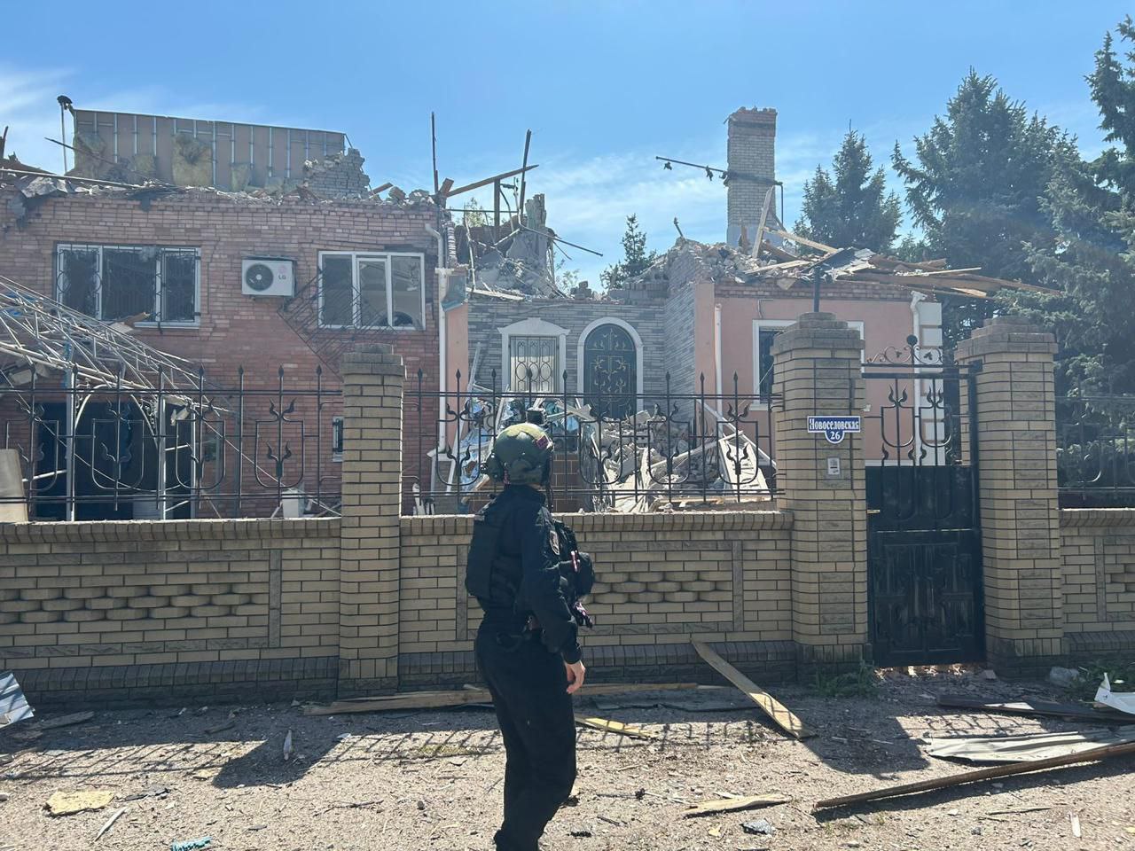 Стаття: Окупанти двічі за добу вдарили по Краматорському району: троє людей загинули