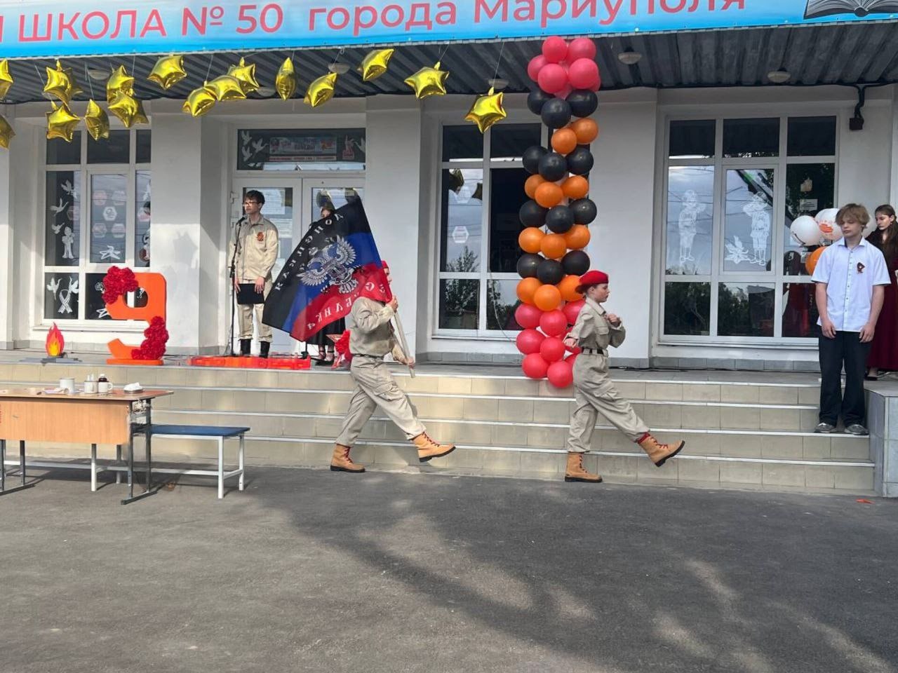 Зображення посту: «Пропагандисти тупі та не можуть вигадати щось своє»: Артем Захарченко про радянську символіку в окупації