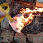 Зображення посту: Акція спротиву до Дня «побєди»: українці в окупації спалили георгіївські стрічки, прапори й пропаганду