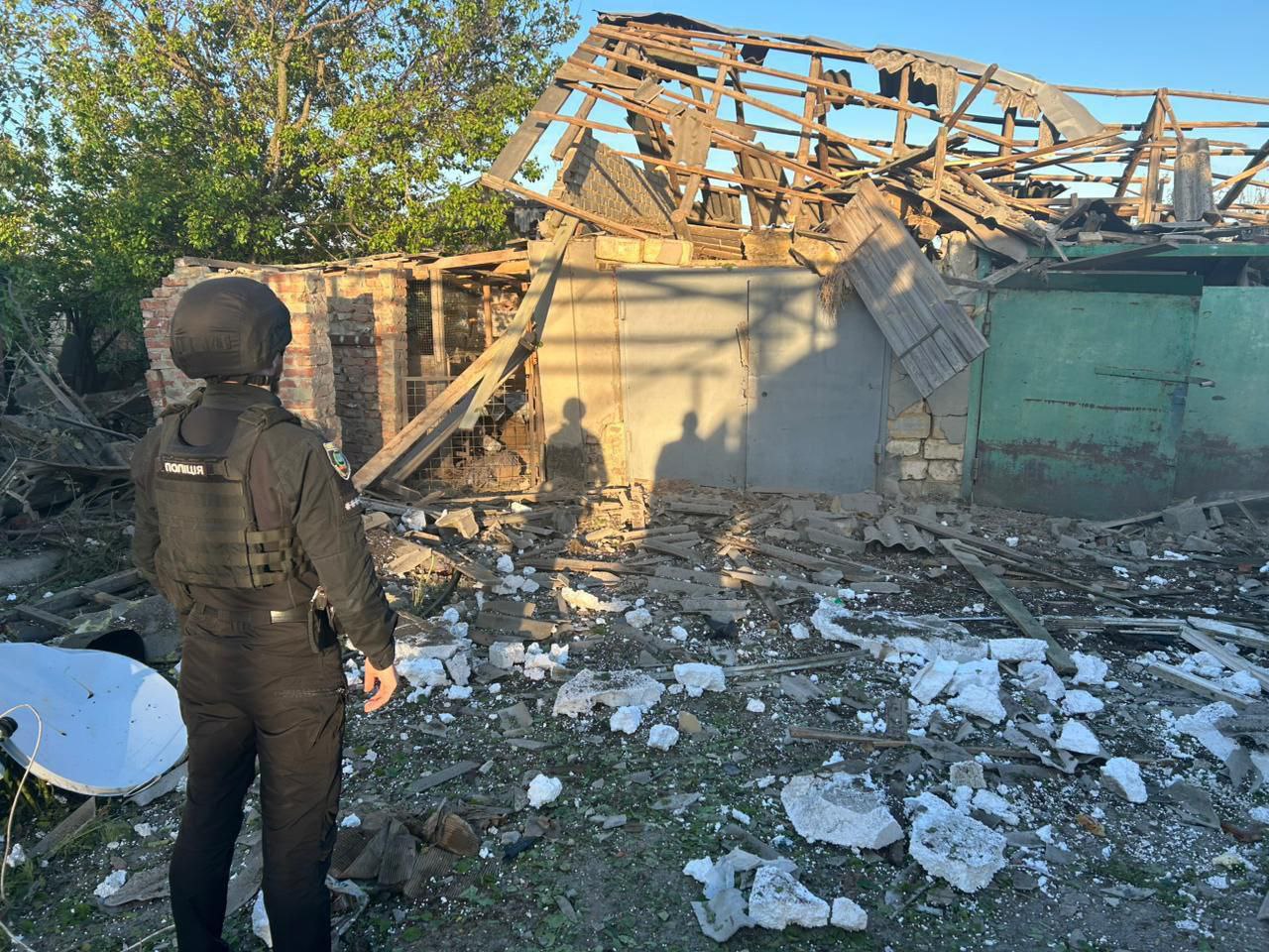 Зображення посту: Окупанти вдарили по багатоповерхівці у Покровську та скинули авіабомбу на Слов’янськ: одна людина поранена