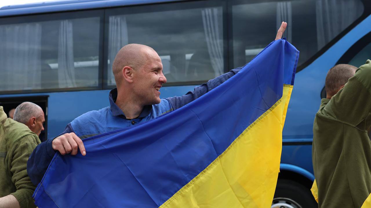 Зображення посту: Україна повернула ще 307 полонених на другий день обміну