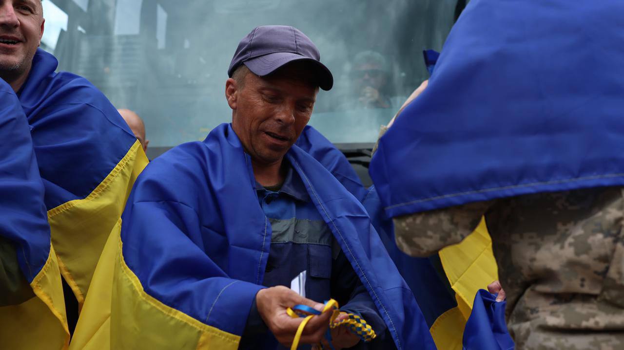 Зображення посту: Україна повернула ще 307 полонених на другий день обміну