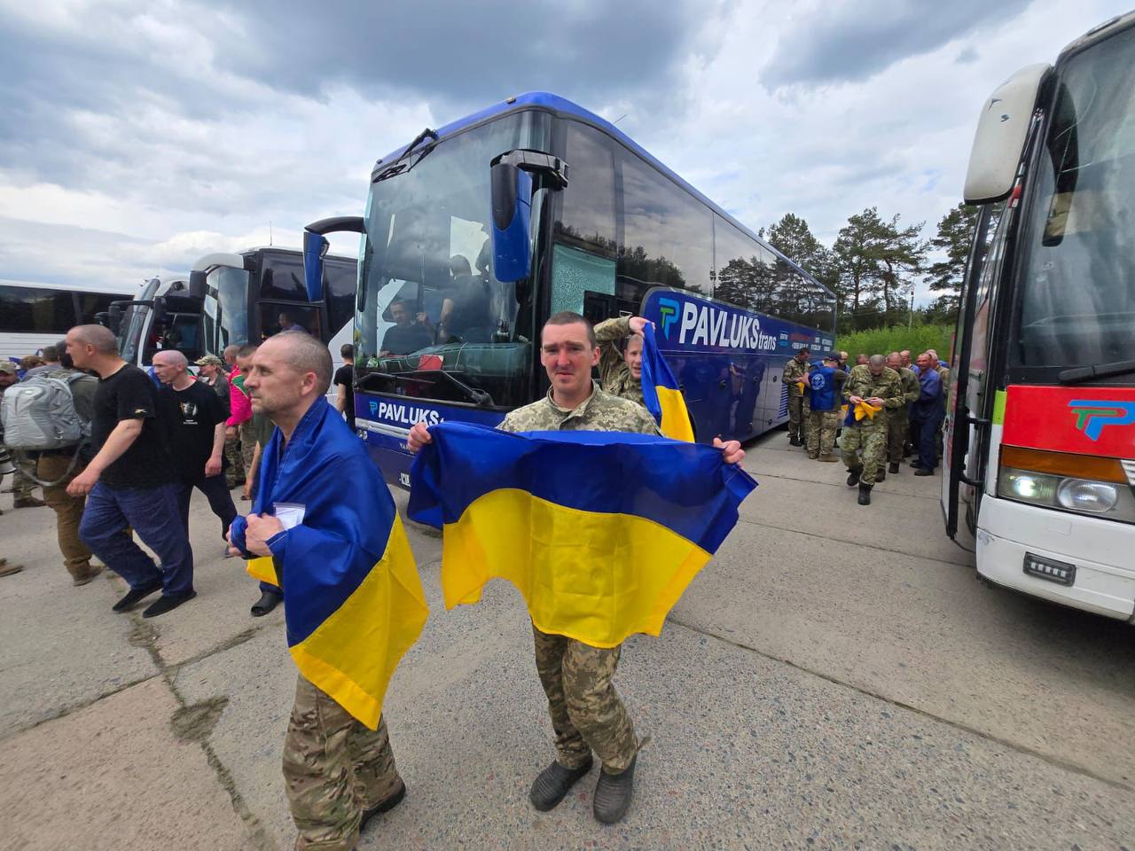 Зображення посту: Україна повернула ще 307 полонених на другий день обміну