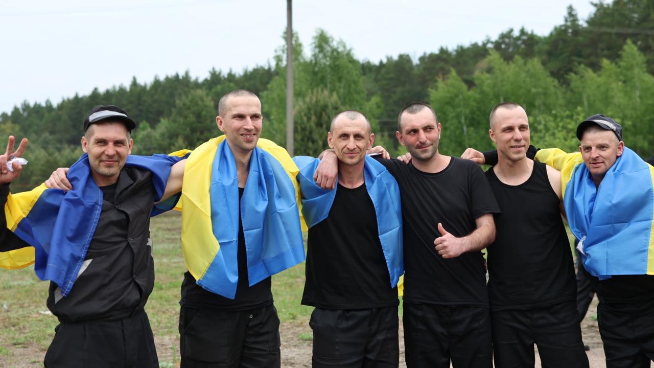 Зображення посту: В Україну з російського полону повернулись ще 303 військовослужбовці